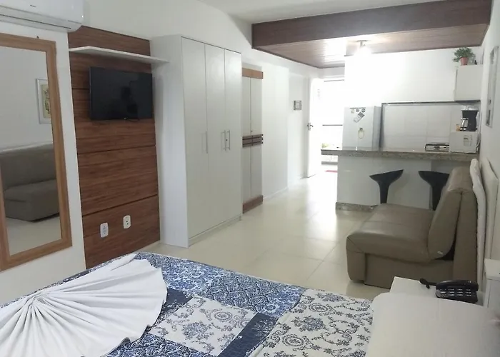Flat Na Avenida Oceanica
