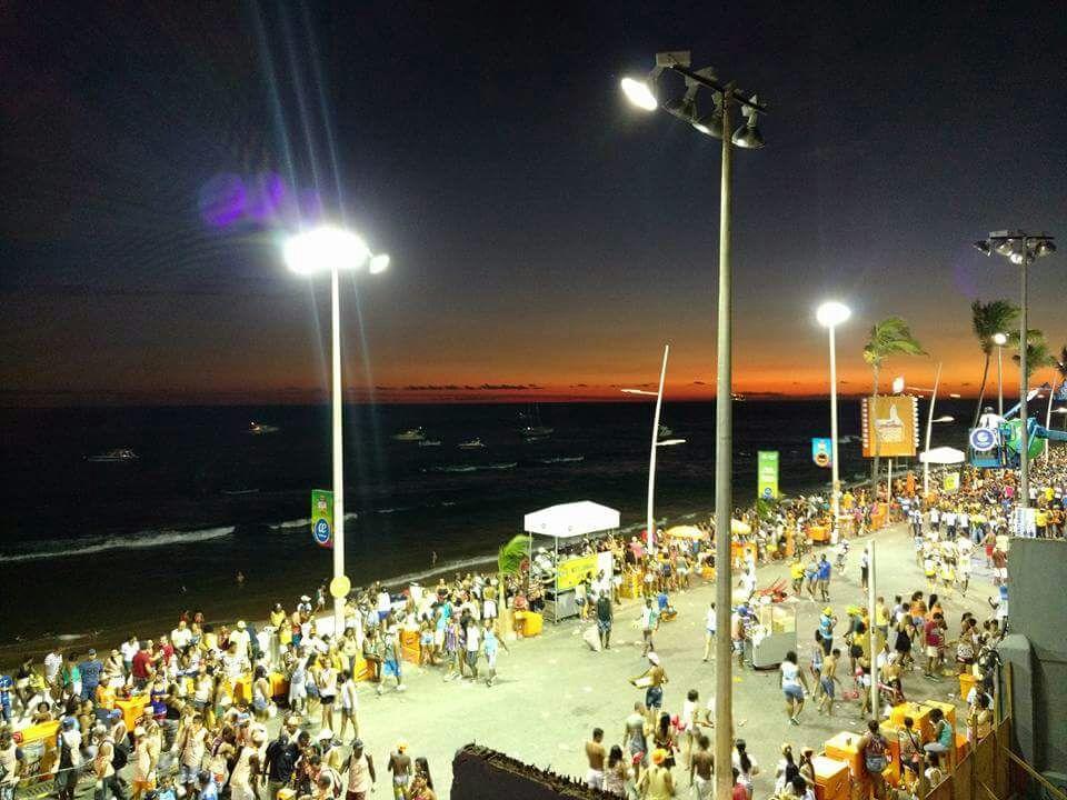 Flat Na Avenida Oceanica 公寓