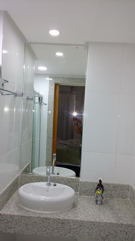 Flat Na Avenida Oceanica 公寓 *